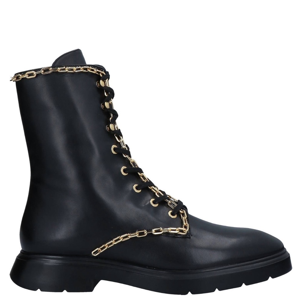 Stuart Weitzman leather ankle boots, like new!